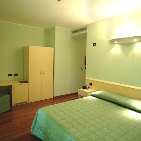 Hotel Caprice 3*