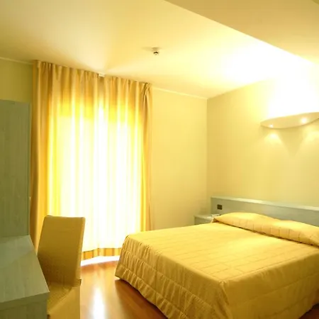 Hotel Caprice 3*